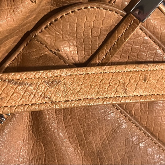 Michael Khors purse 👜 - Picture 7 of 12